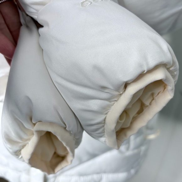 The North Face Aconcagua White down short Puffer Jacket small /xs - Picture 9 of 13